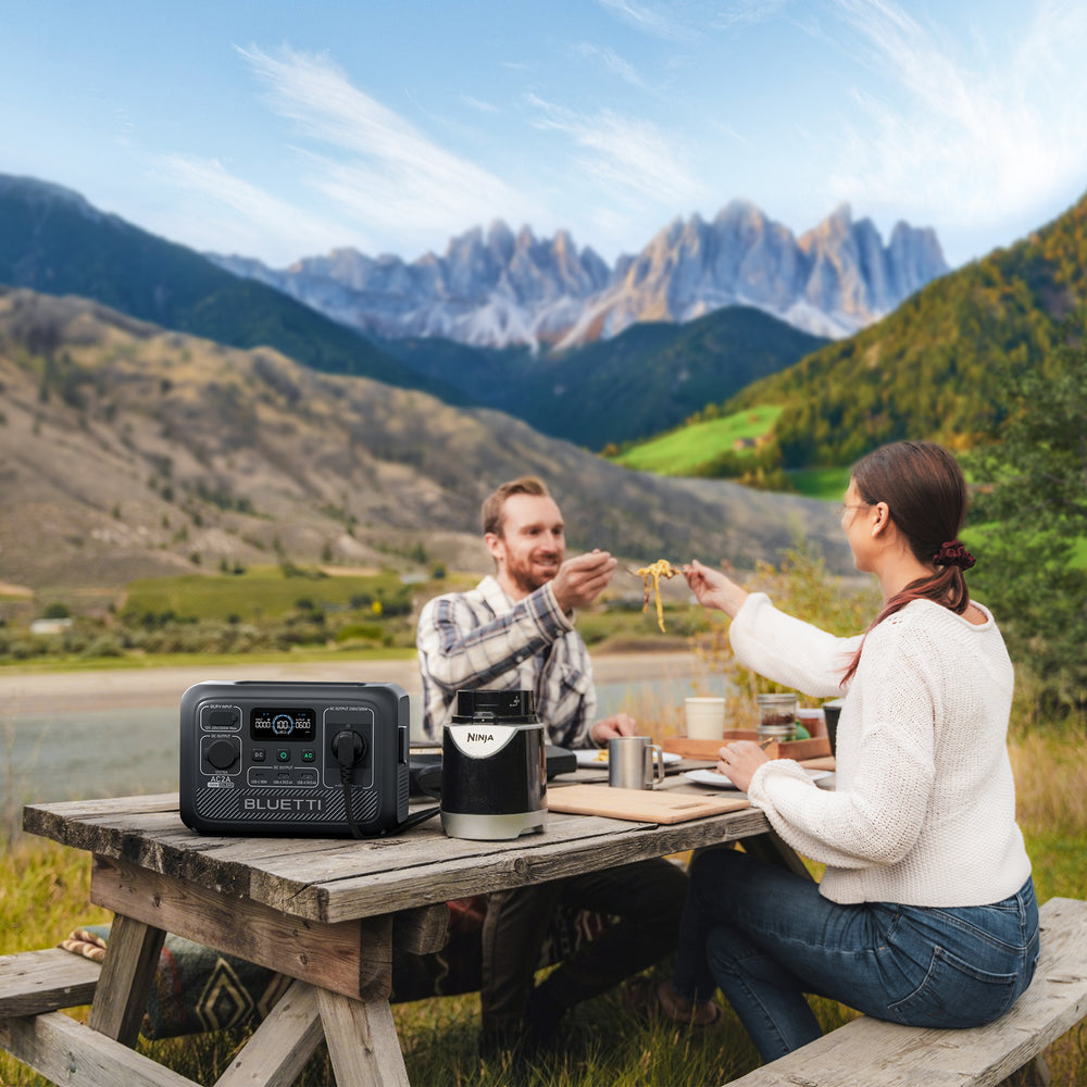 BLUETTI AC2A Estación de energía portátil | 300 W 204 Wh (Amazon)
