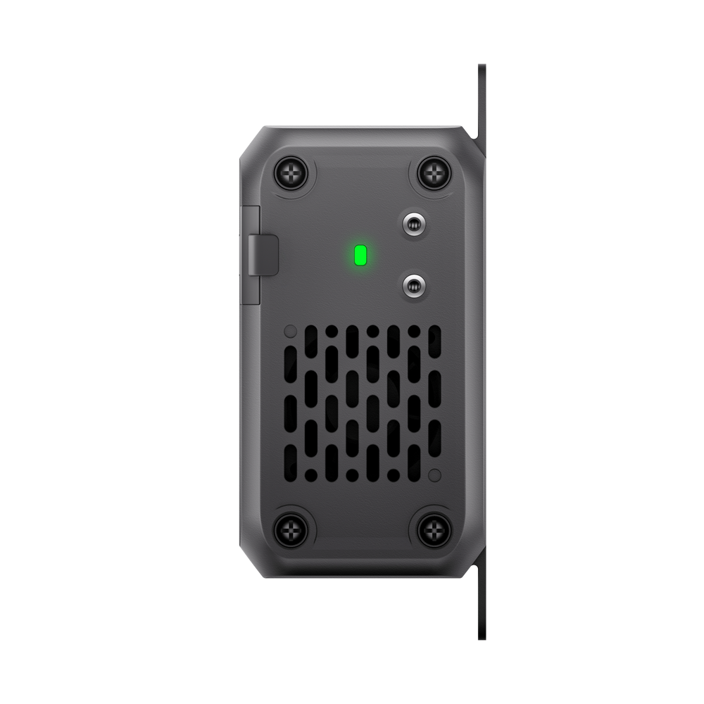 BLUETTI Charger 1: Recarga la estación de energía portátil mientras conduces