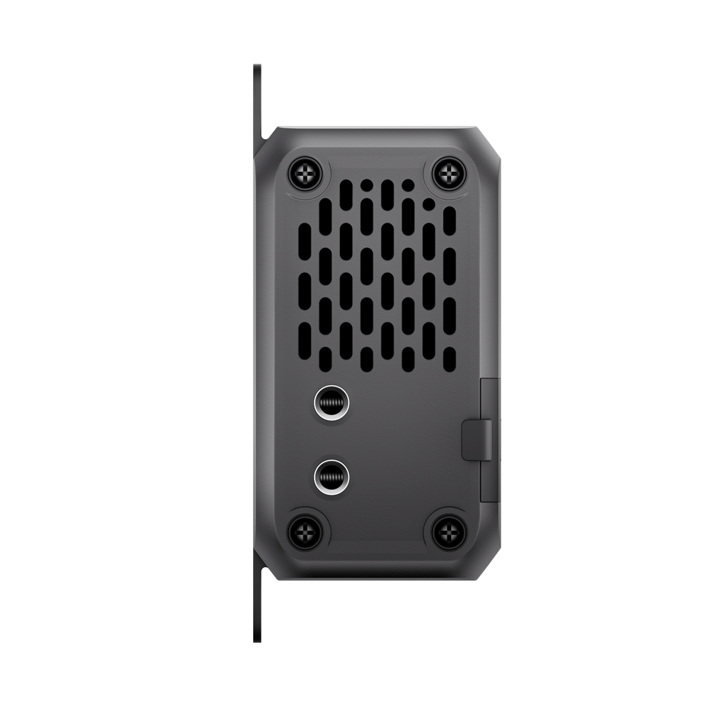 BLUETTI Charger 1: Recarga la estación de energía portátil mientras conduces