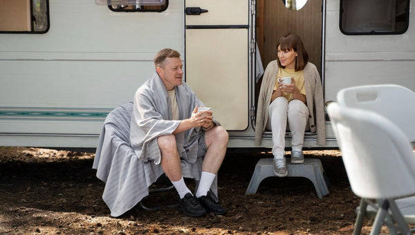 Pernoctar en autocaravana: Guía legal, dónde y cómo asegurar tu confort energético