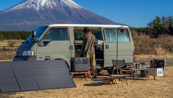 Placa solar camper: cómo elegir la mejor para tener energía durante tus viajes
