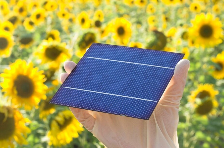 detalle celda solar de un panel solar